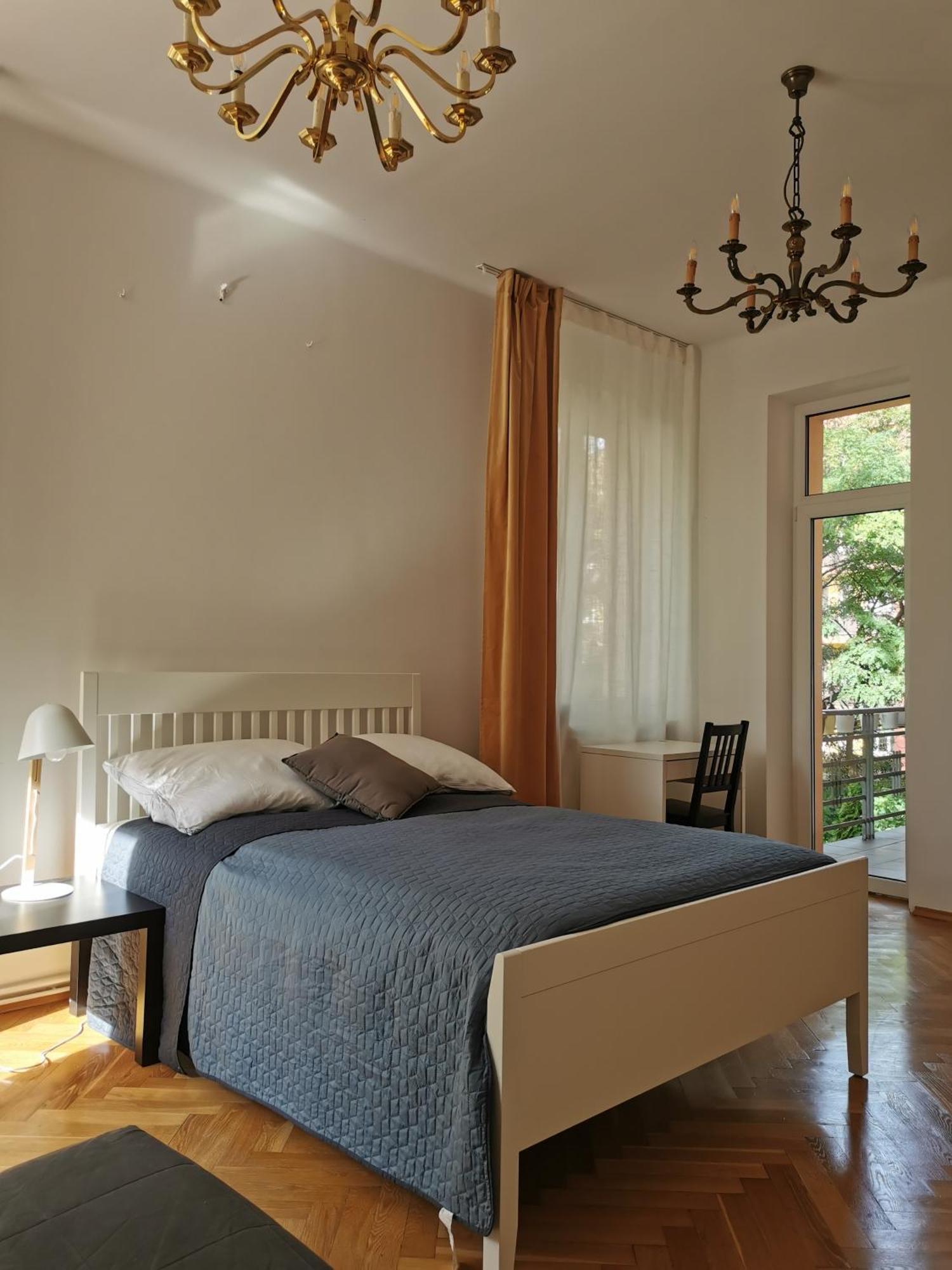 Cozy Spacious Apartment With Balcony คราคูฟ ภายนอก รูปภาพ