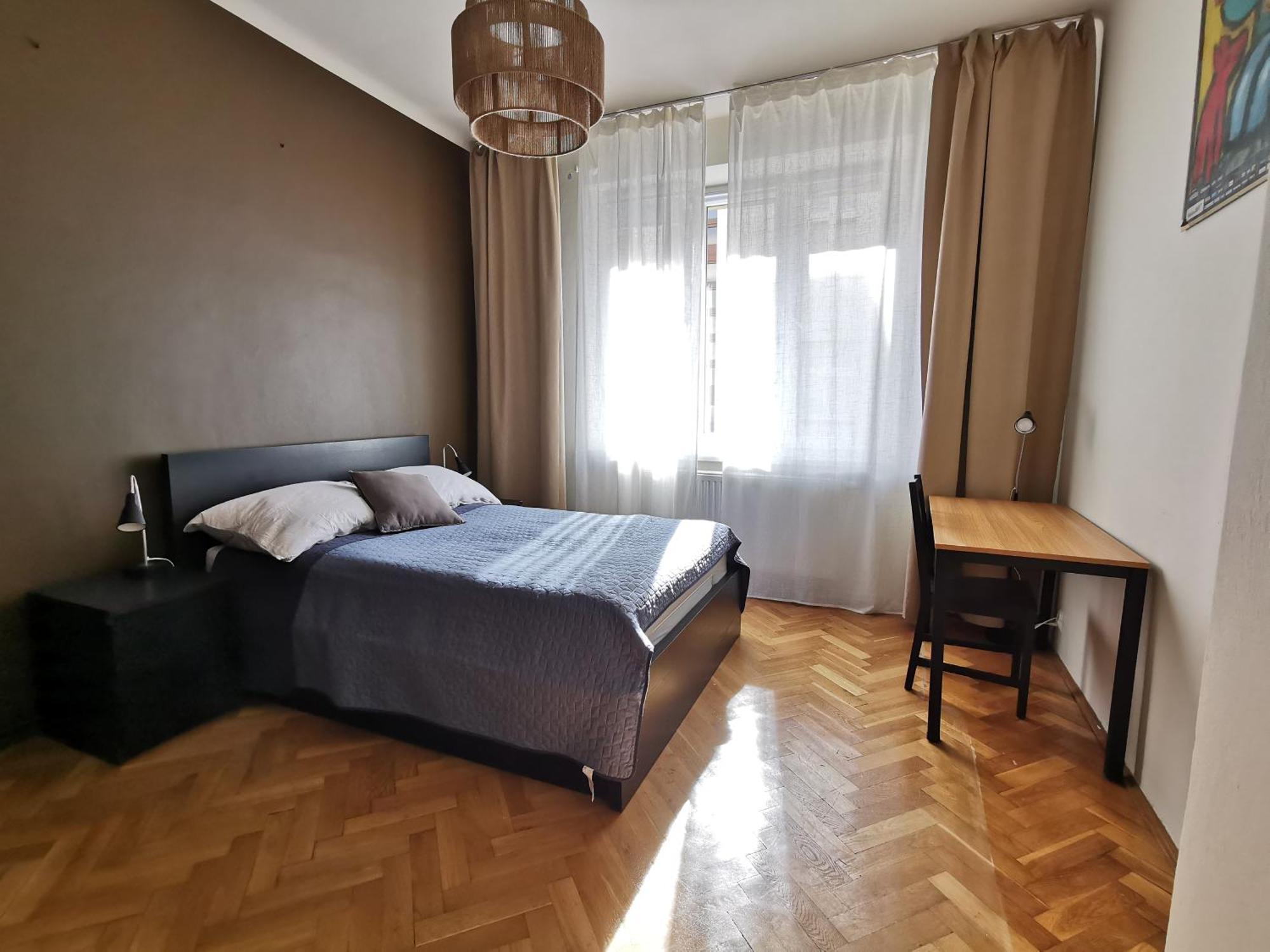 Cozy Spacious Apartment With Balcony คราคูฟ ภายนอก รูปภาพ