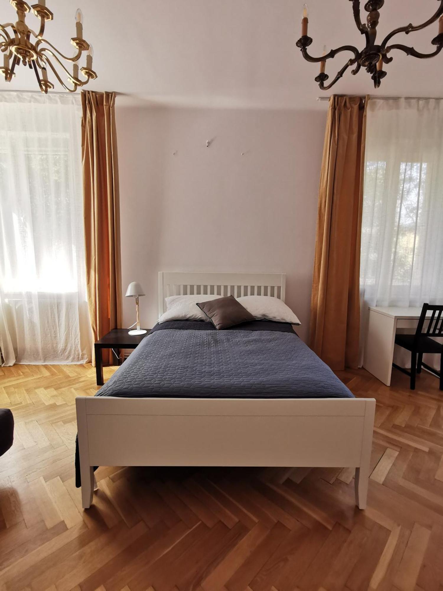 Cozy Spacious Apartment With Balcony คราคูฟ ภายนอก รูปภาพ